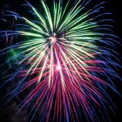Espectáculo Fuegos Artificiales 3 minutos Classic (4 tortas, 4 mechas)